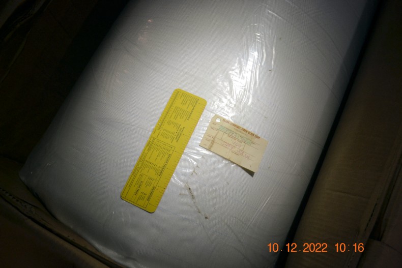 3783 roll with tracer warp wise 8 harness satin weave 16 oz greige fabric