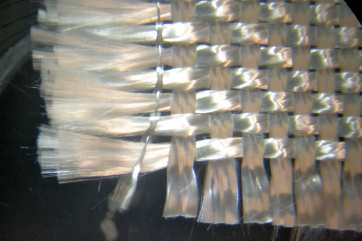 Micro view of 2 End Plain weave Style 7544 Fiberglass Cloth from Thayercraft 7544 18 oz/sq yd Fiberglass cloth corner microscope photo thayercraft